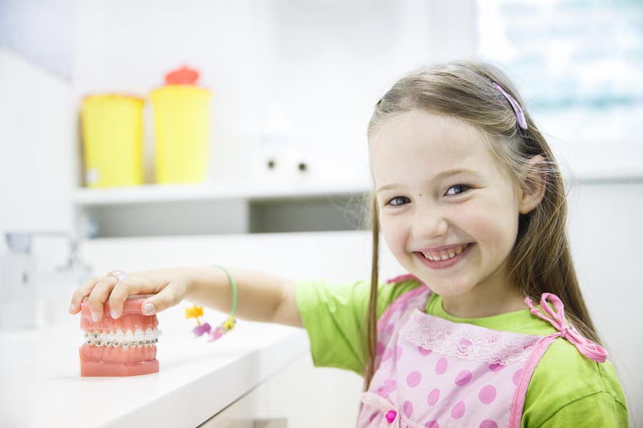 When Should My Child First See an Orthodontist? A Parent’s Guide — orthodontic guidance from Dr. Suzanne Dennis